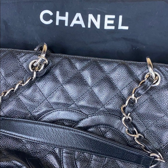 Chanel - Picture 2 of 2